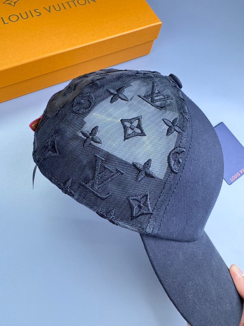 Casquette Louis noir trucks
