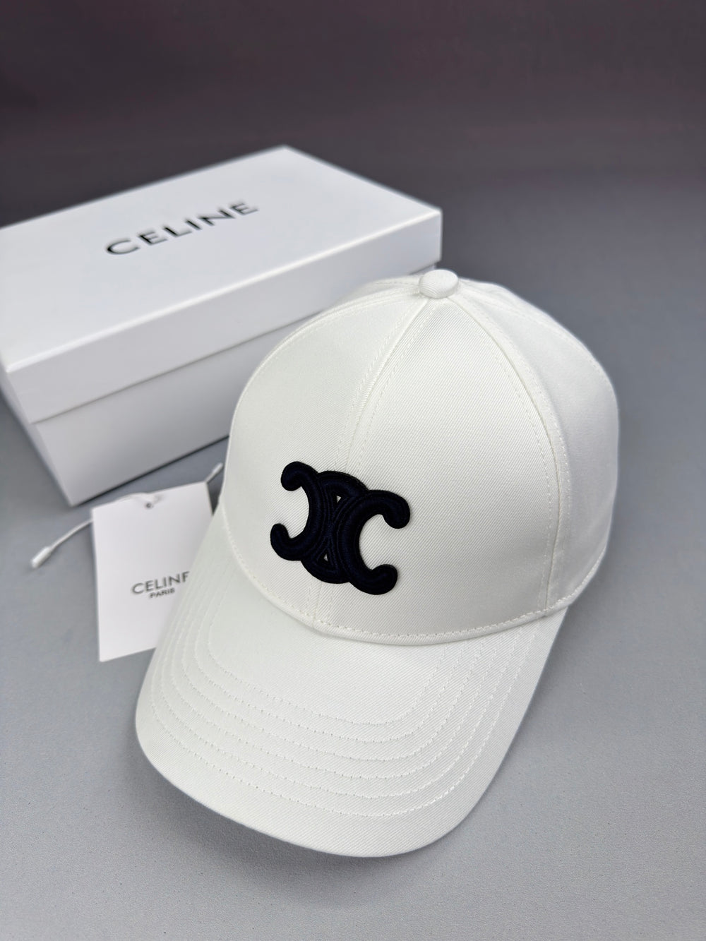 Casquette Céli. Blanche