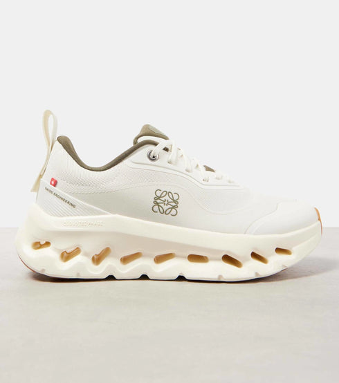 Sneaker On x Loe. Cloudtilt 'All White'