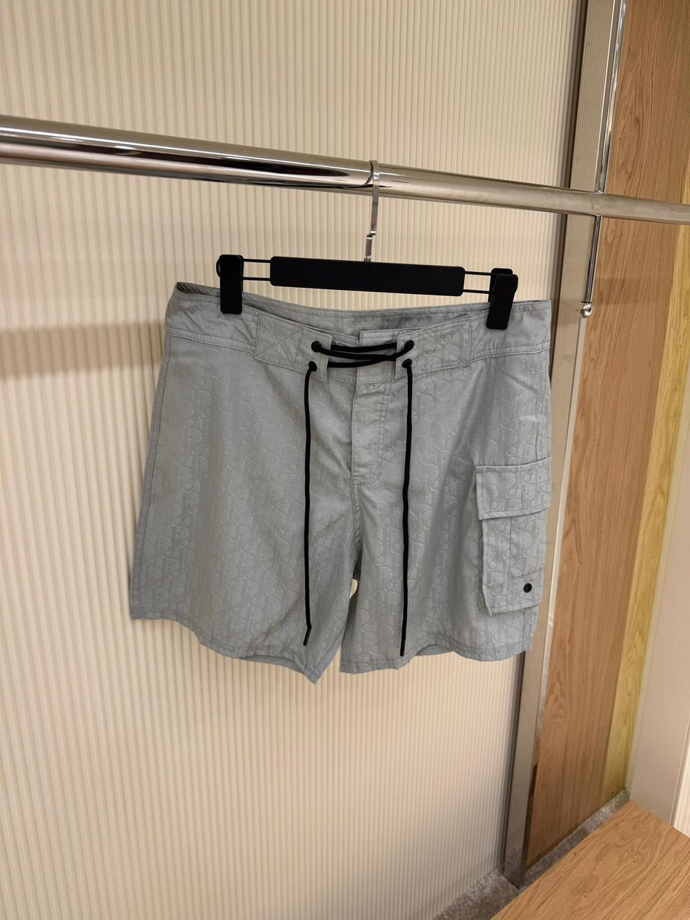 Short de Bain Noir Logo — Séchage Rapide