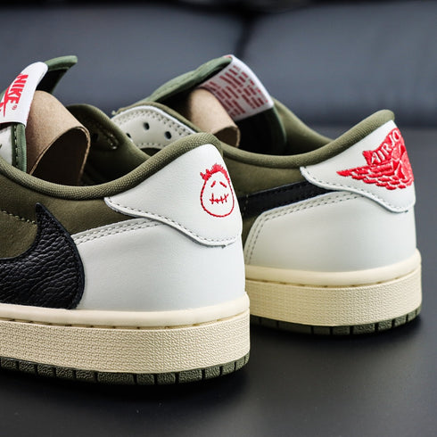 Travis Scott x Air Jordan 1 Retro Low OG SP Medium Olive