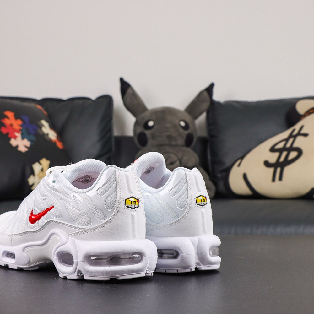 Nike Air Max TN x Supreme DA1472-100