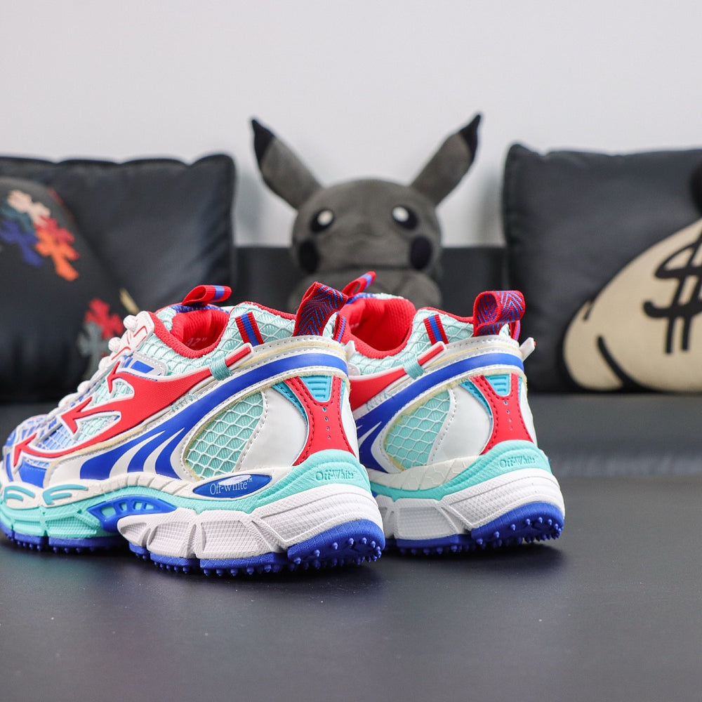 Sneaker Off W. Be Right Back