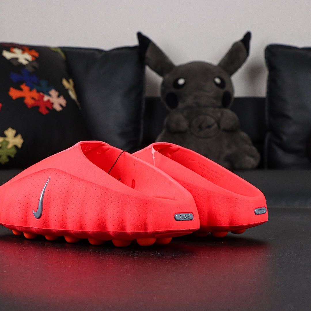 Nike Mind 001 Slide Solar Red