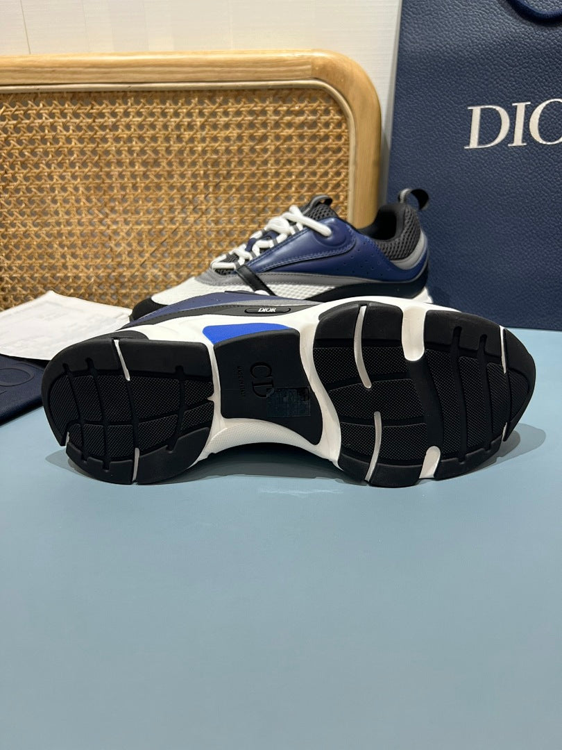 Sneakers B22