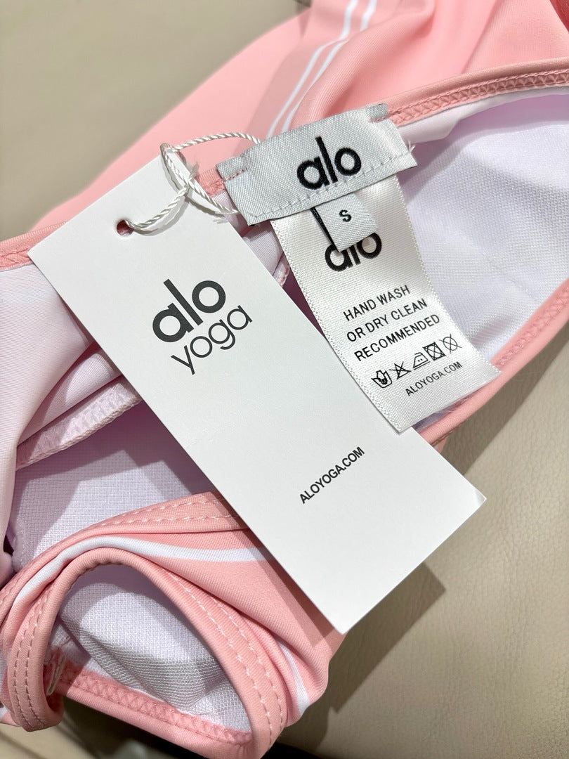 Ensemble Yoga Alo