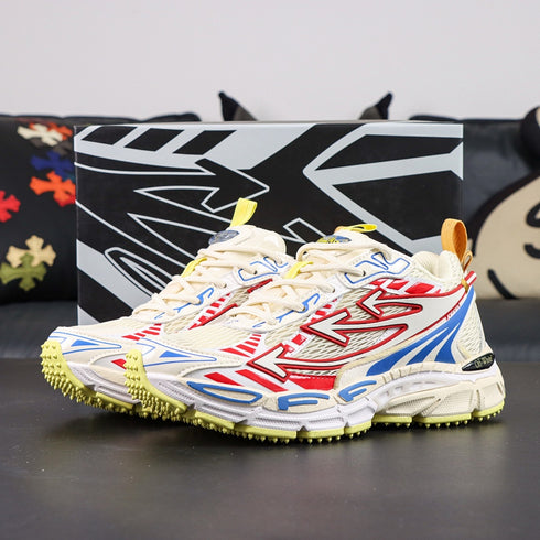 Sneaker Off W. Be Right Back