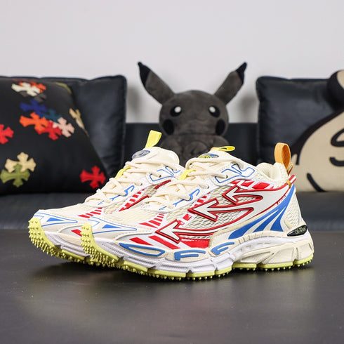 Sneaker Off W. Be Right Back