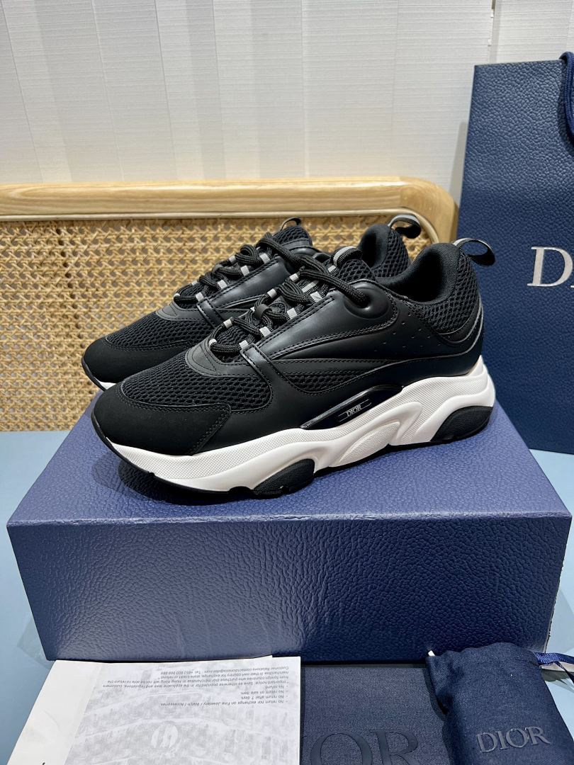 Sneakers B22