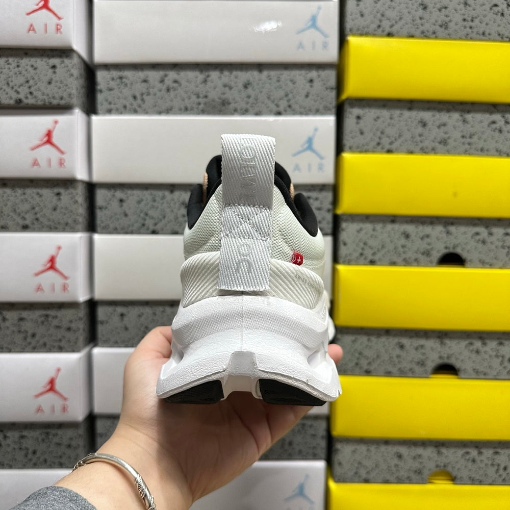 Sneaker On x Loe. Cloudtilt