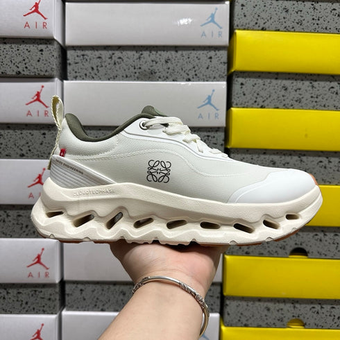 Sneaker On x Loe. Cloudtilt 'All White'