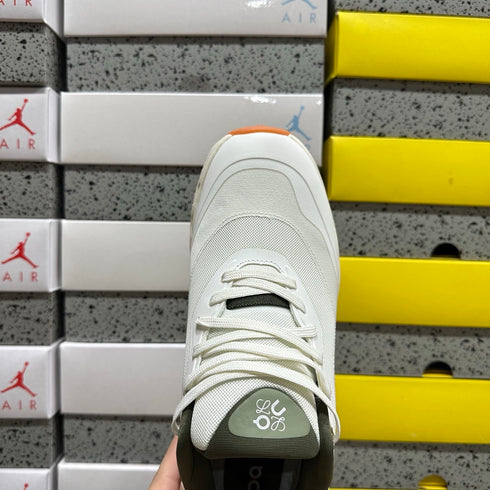 Sneaker On x Loe. Cloudtilt 'All White'