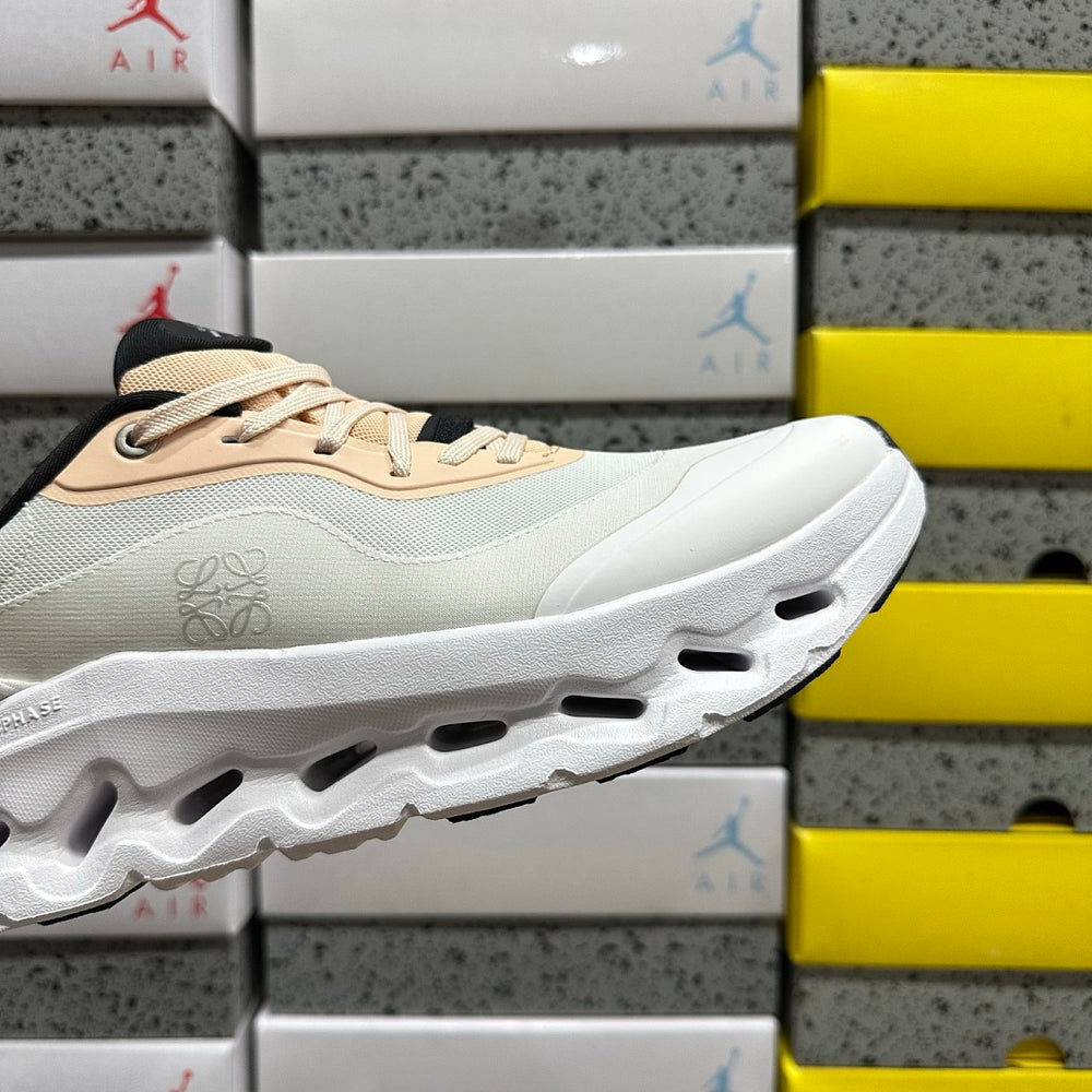 Sneaker On x Loe. Cloudtilt