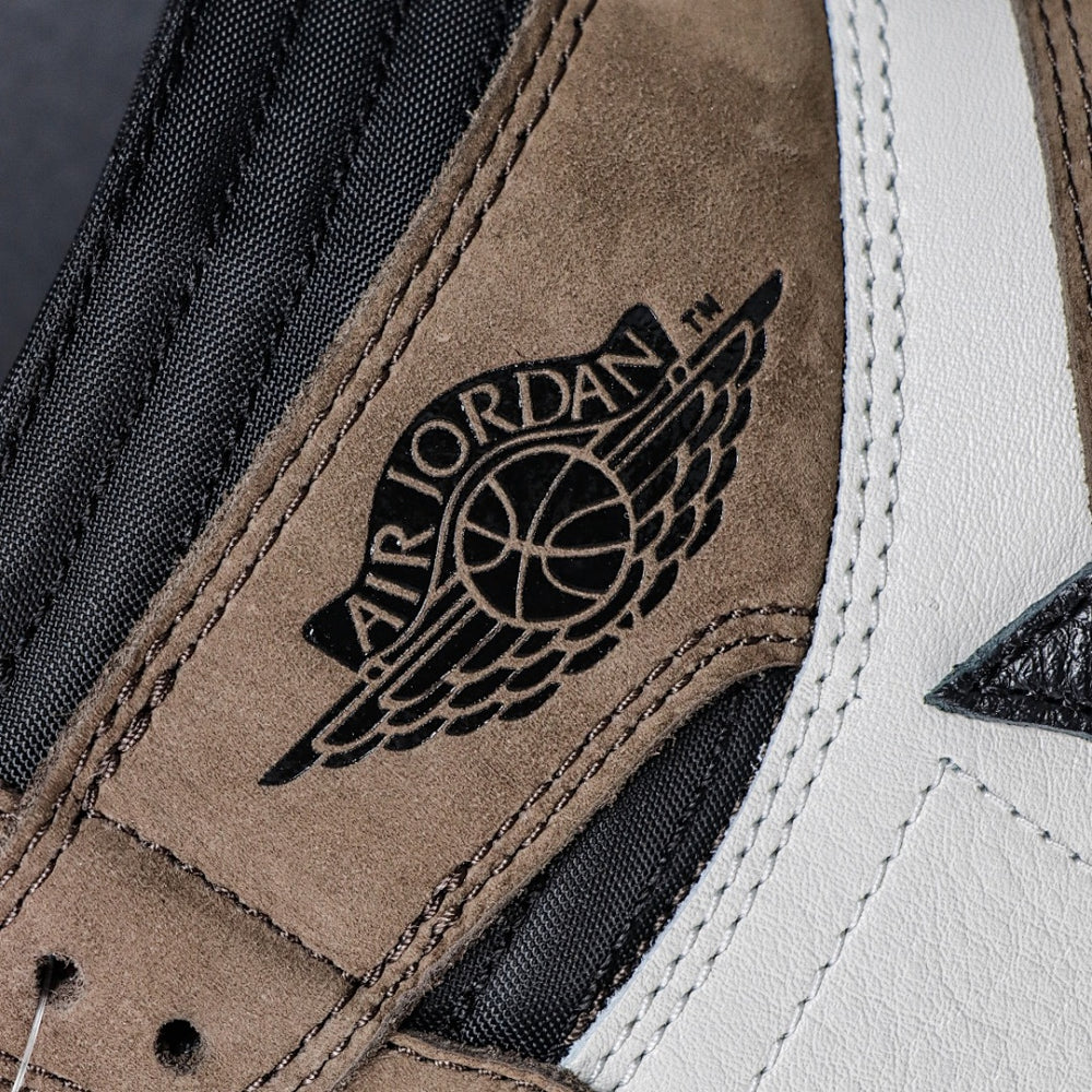 Travis Scott x Air Jordan 1 Retro High "Cactus Jack"
