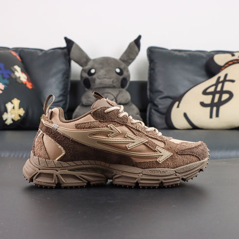 Sneaker Off W. Be Right Back