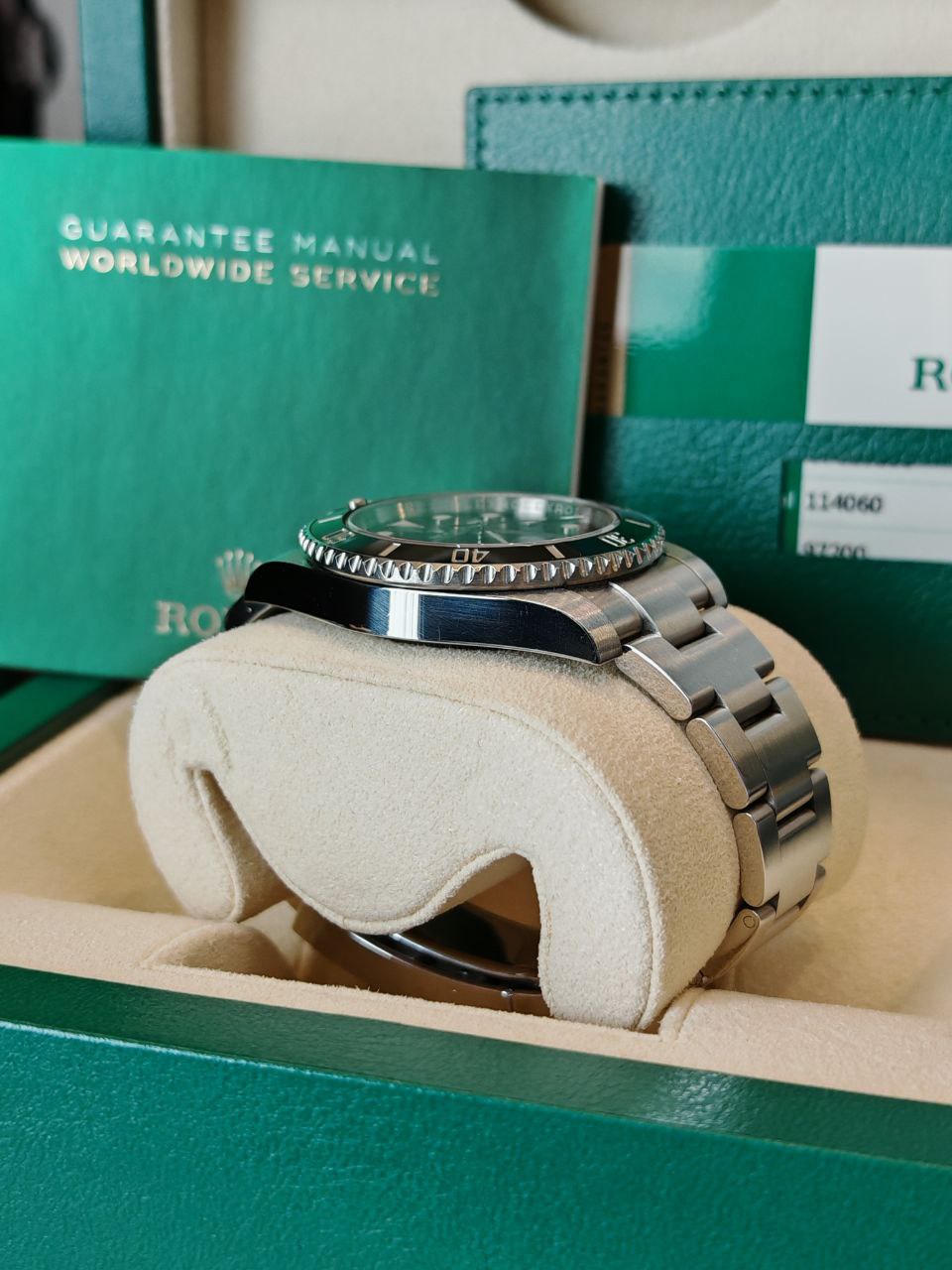 R Sub. Black No Date 40mm
