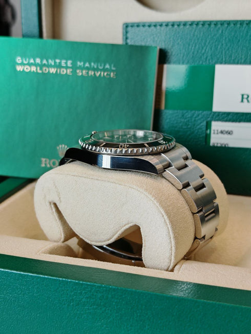 R Sub. Black No Date 40mm