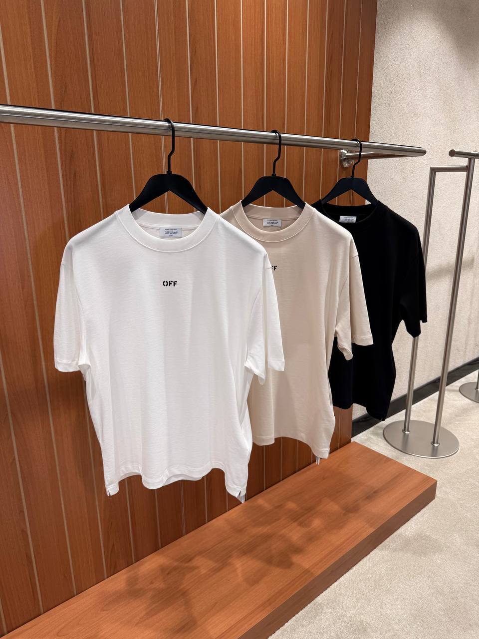 T-shirt Off