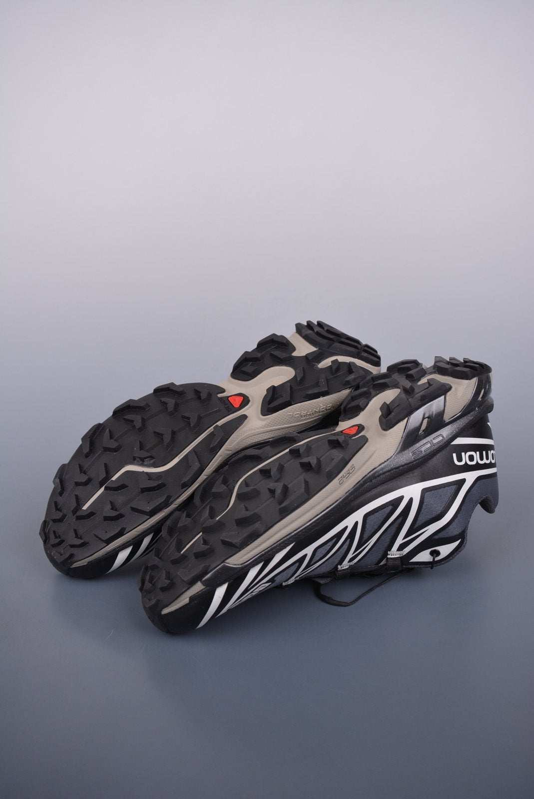 Sneakers XT-6 'Grey White Black' — vue 8