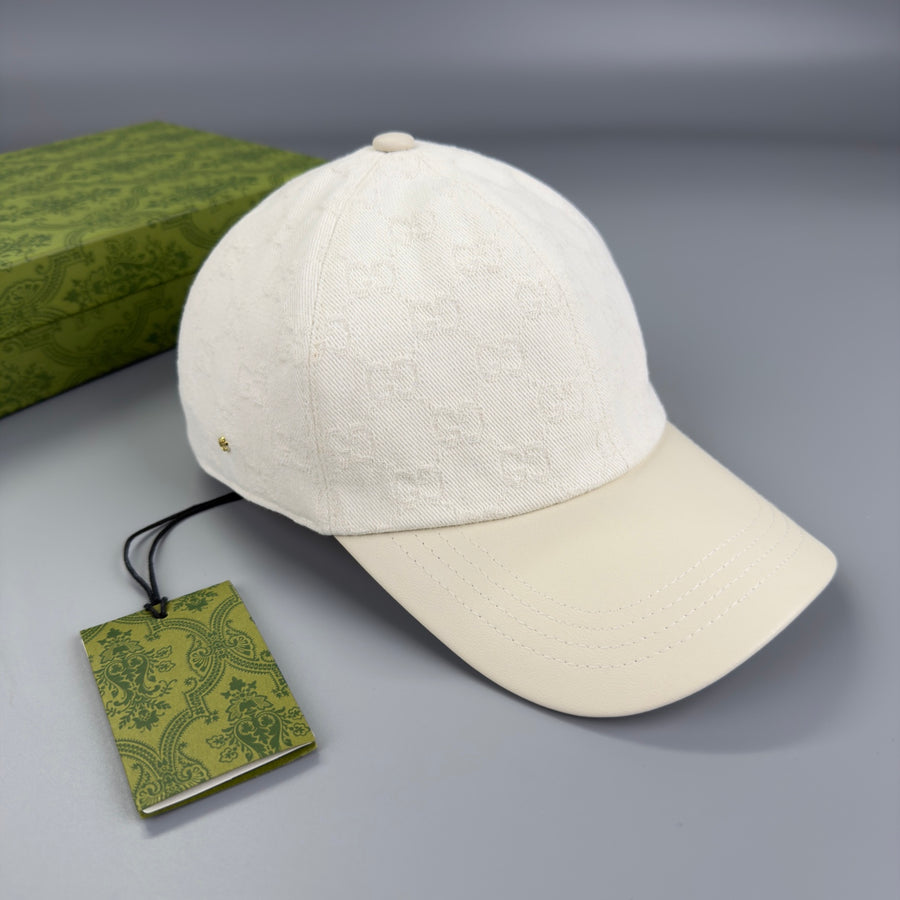 Weiße G. Cap