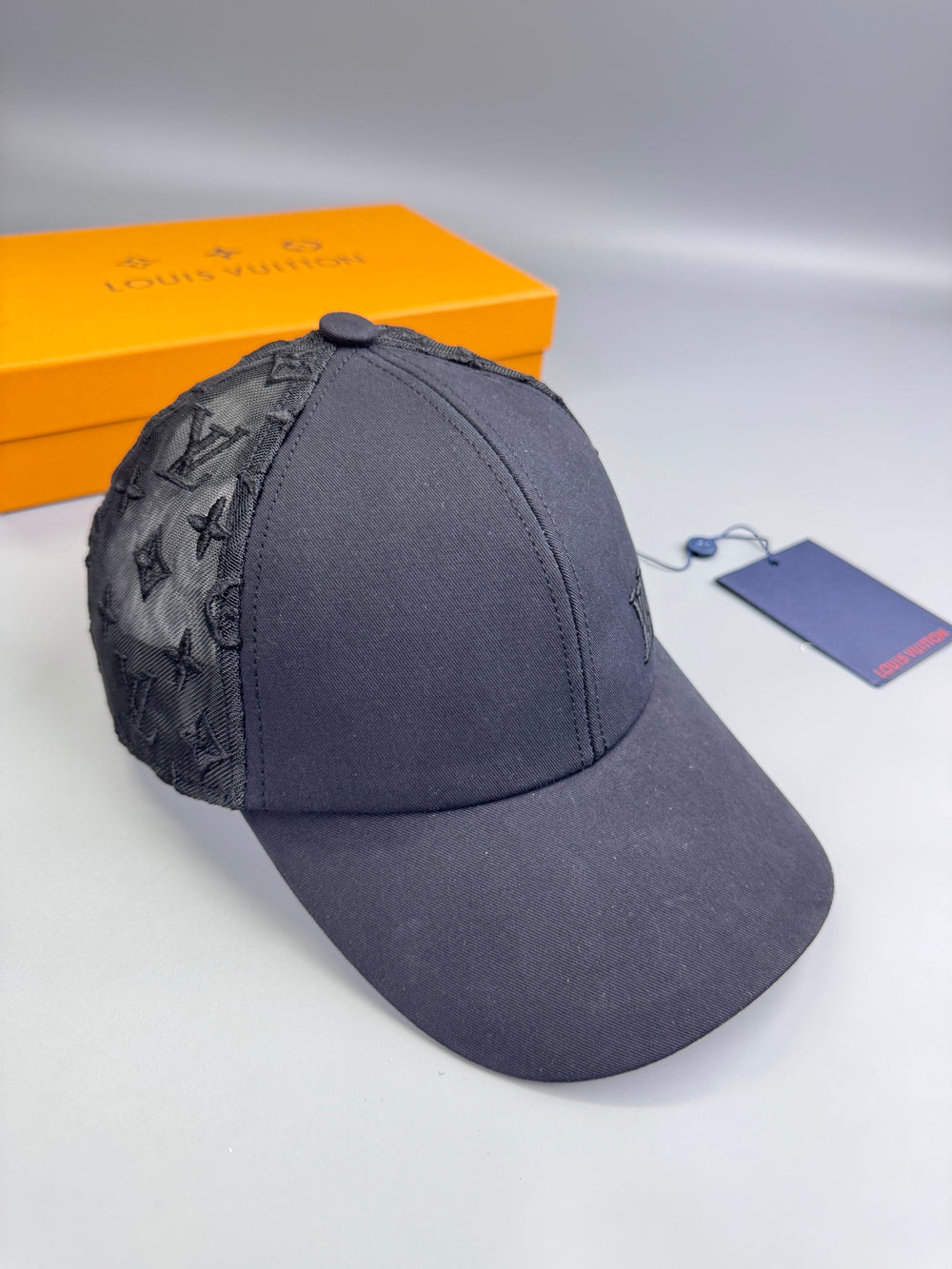 Casquette Louis noir trucks