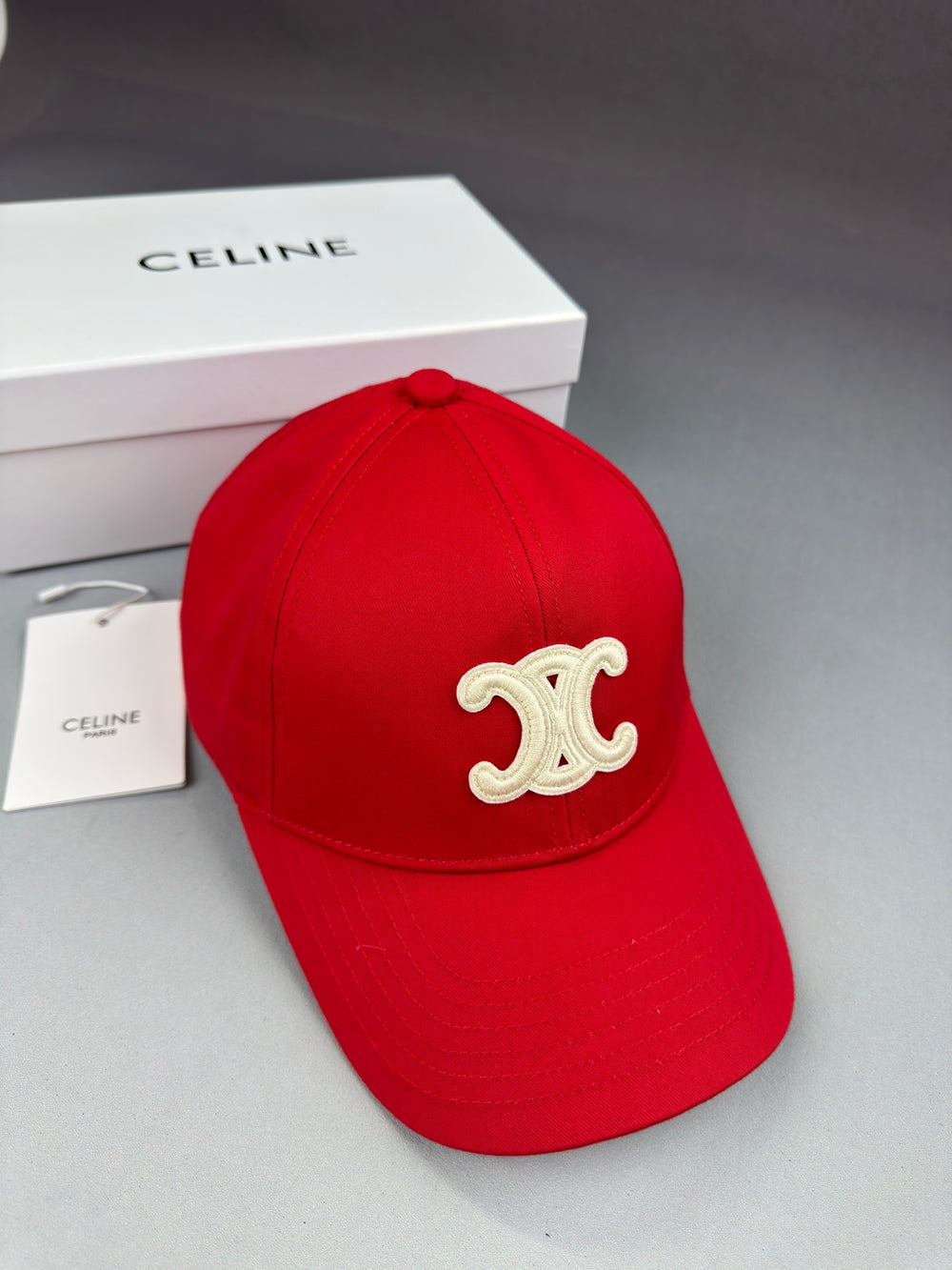 Casquette Céli. Rouge
