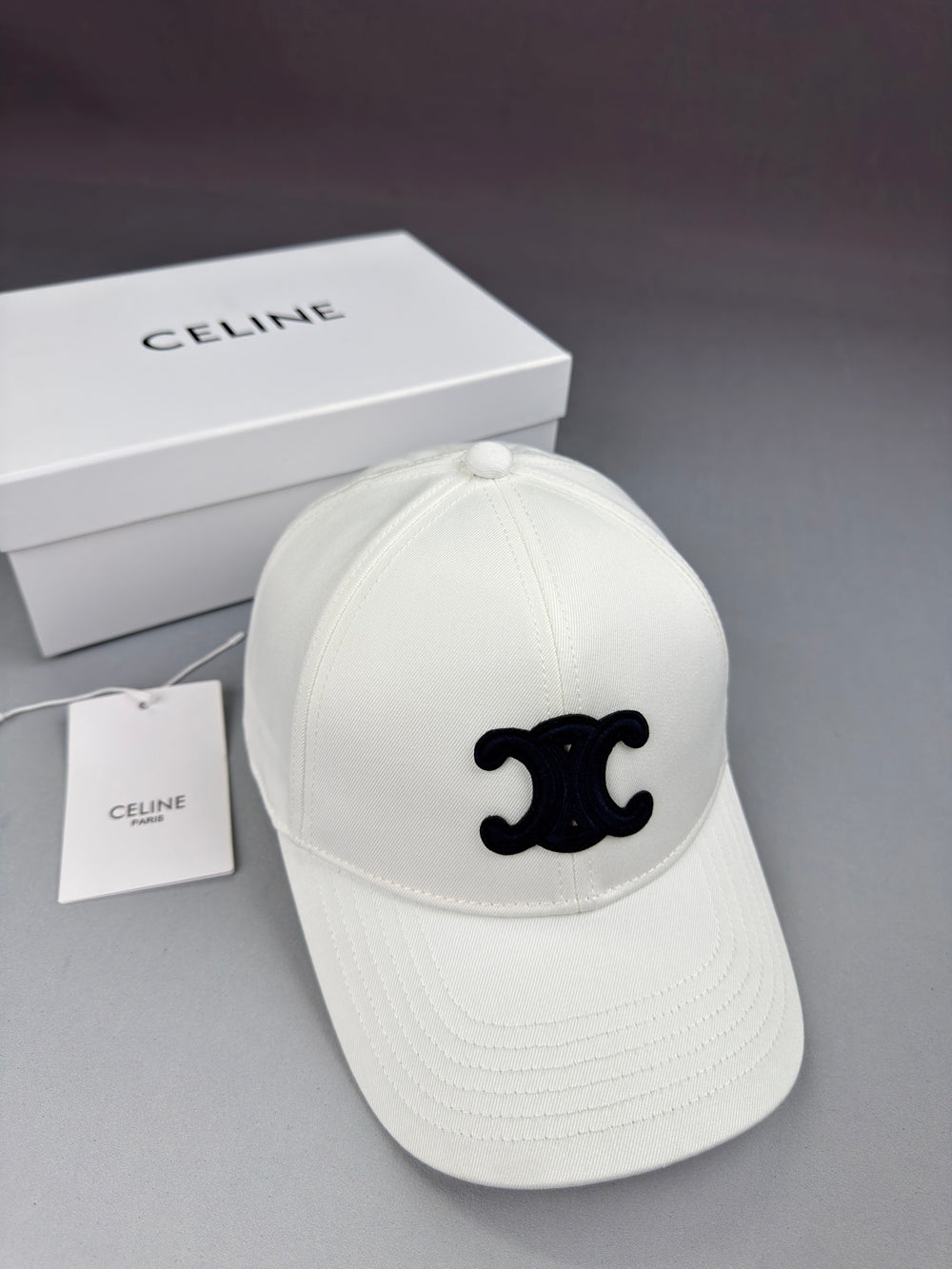 Casquette Céli. Blanche