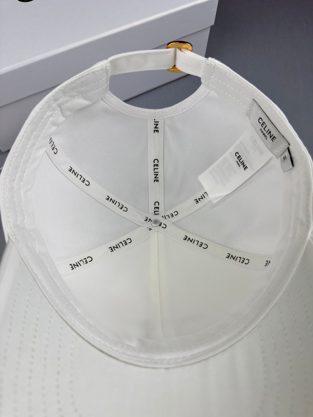 Casquette Céli. Blanche