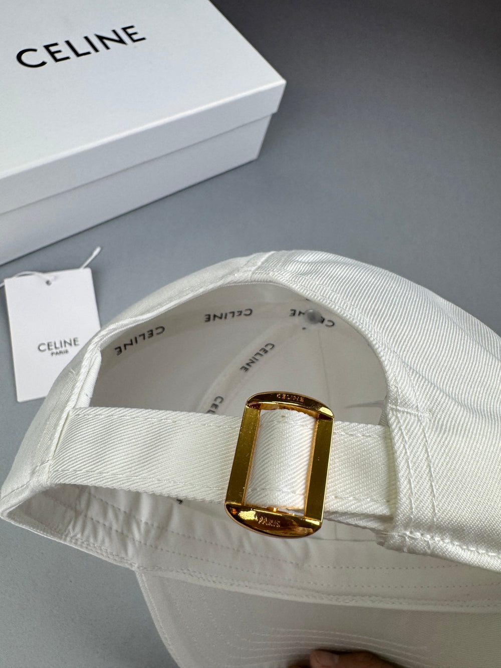 Casquette Céli. Blanche