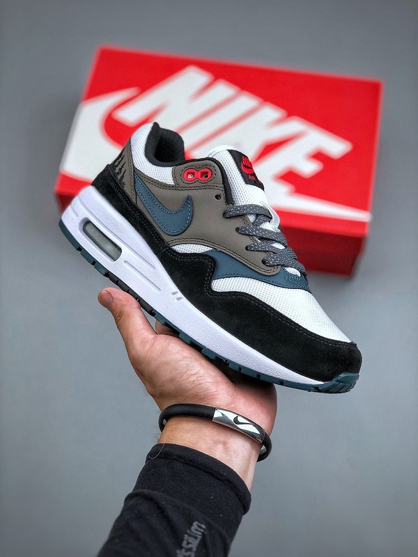 Nike Air Max 1 'Gris Noir Rouge' — vue 4
