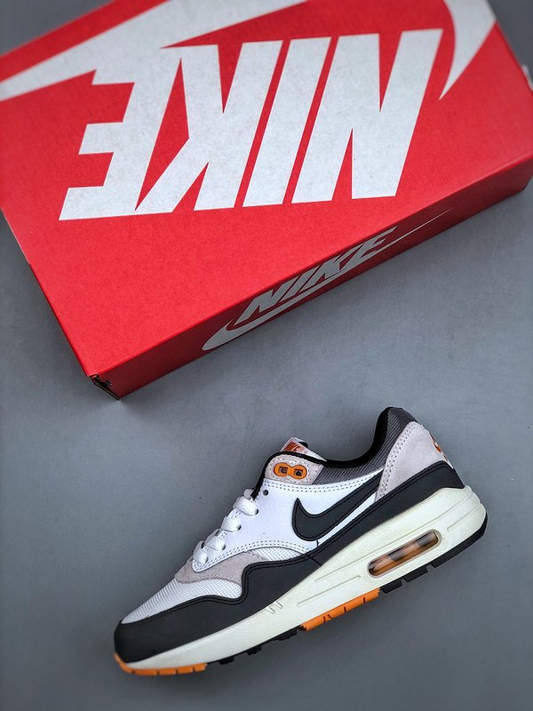 Nike Air Max 1 'Blanc Noir Orange Doux' — vue 3