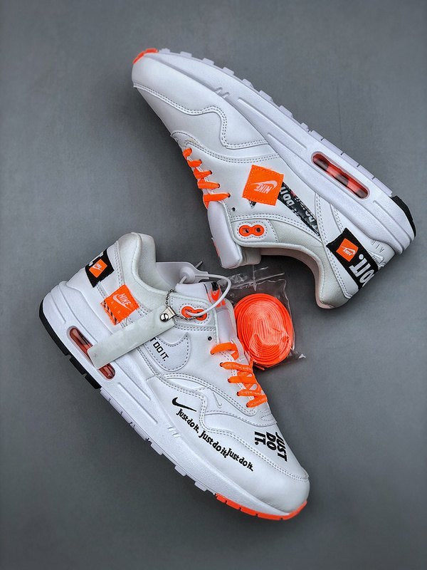 Nike Air Max 1 'Just Do It Blanc Orange' — vue 2