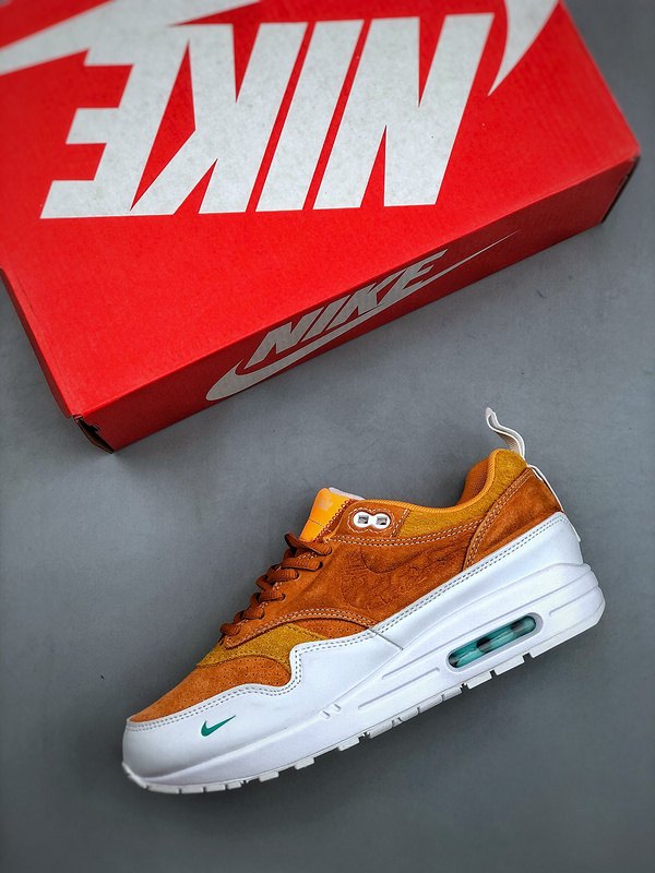 Nike Air Max 1 'Orange Daim' — vue 3