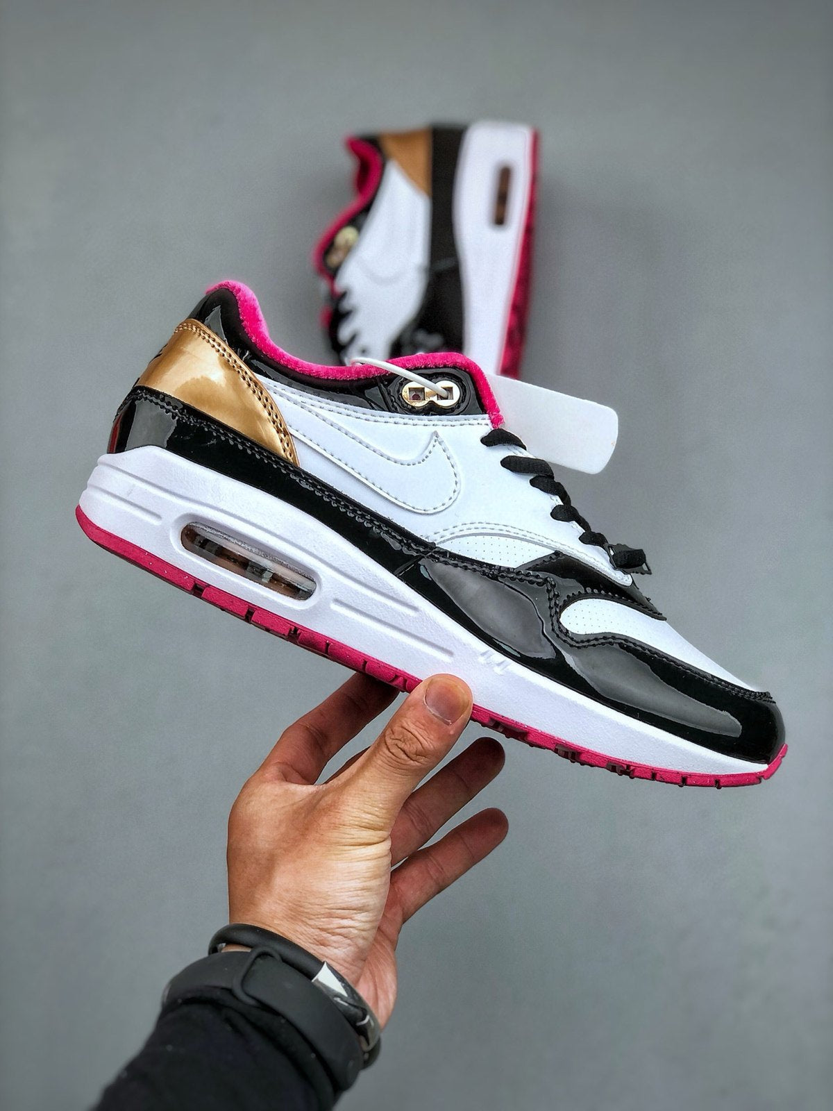 Nike Air Max 1 'Blanc Noir Doré' — vue 3