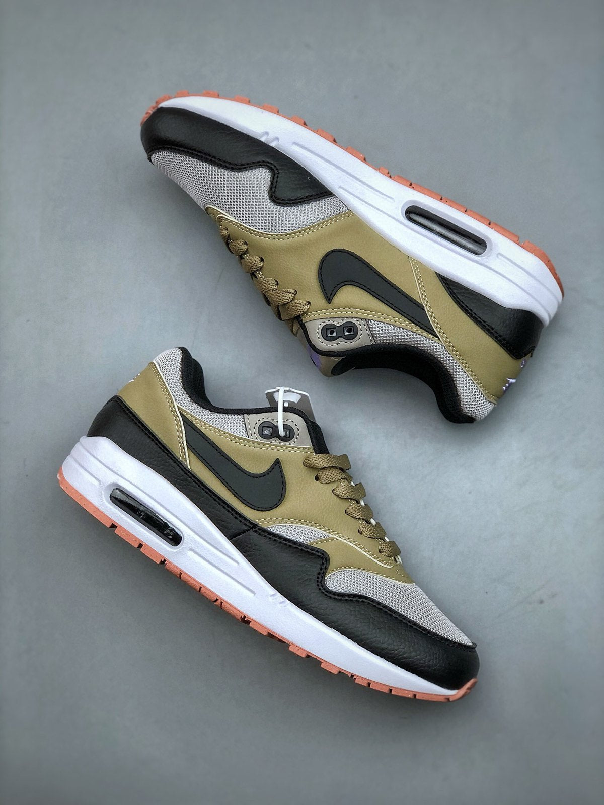 Nike Air Max 1 'Blanc Kaki Olive' — vue 2
