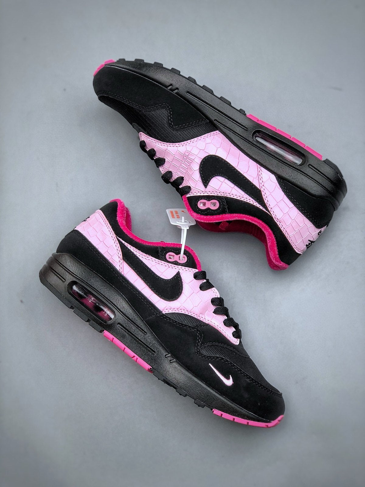 Nike Air Max 1 'Noir Rose'