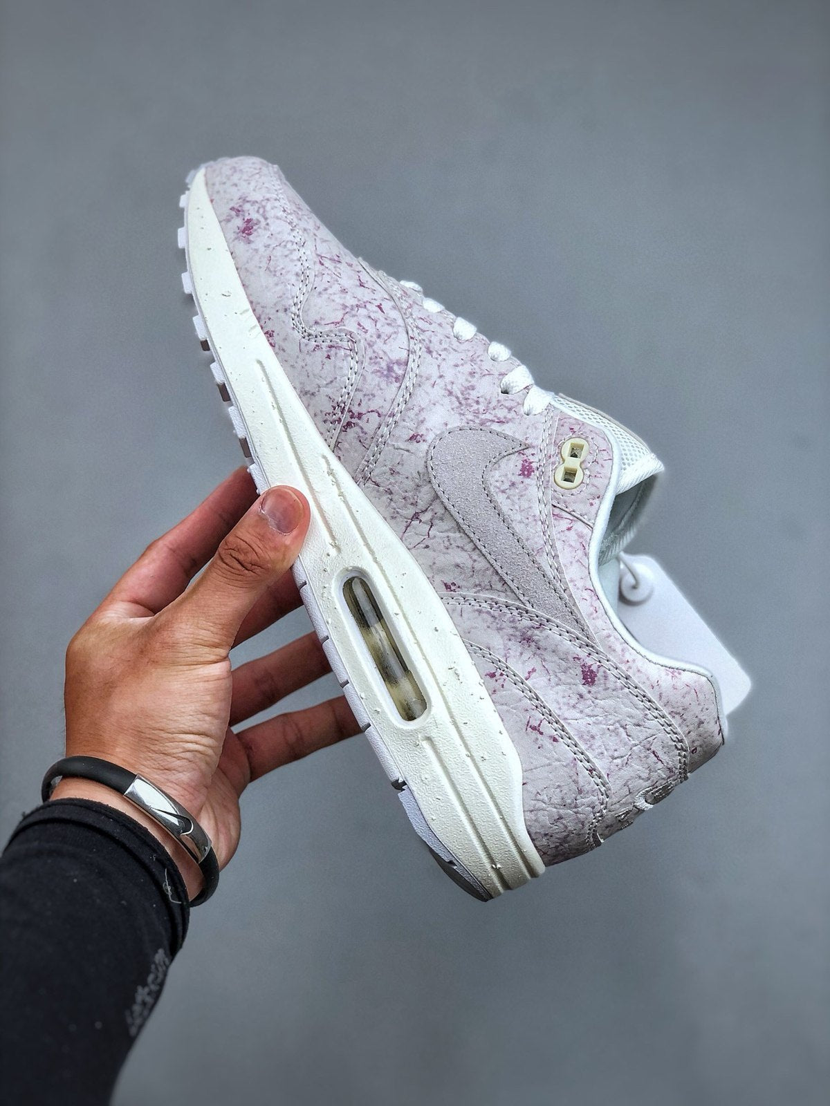 Nike Air Max 1 'Gris Paisley' — vue 3