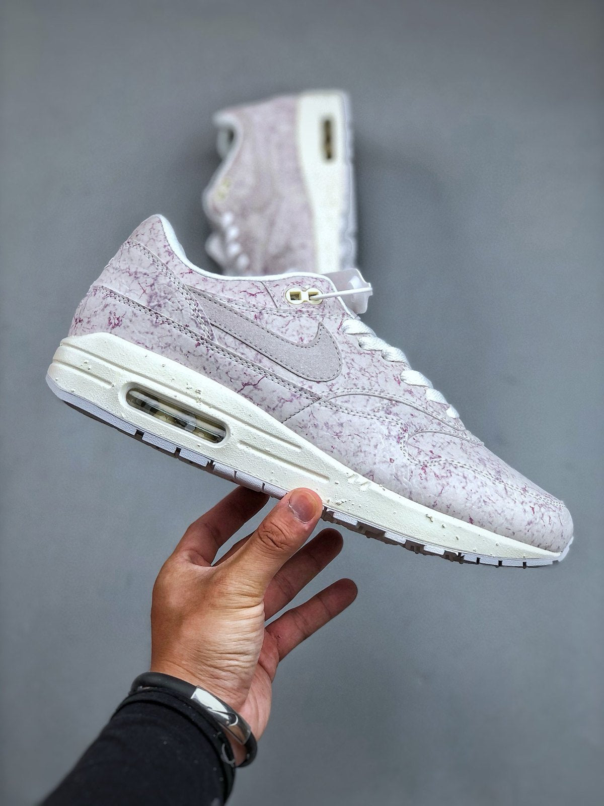 Nike Air Max 1 'Gris Paisley' — vue 4