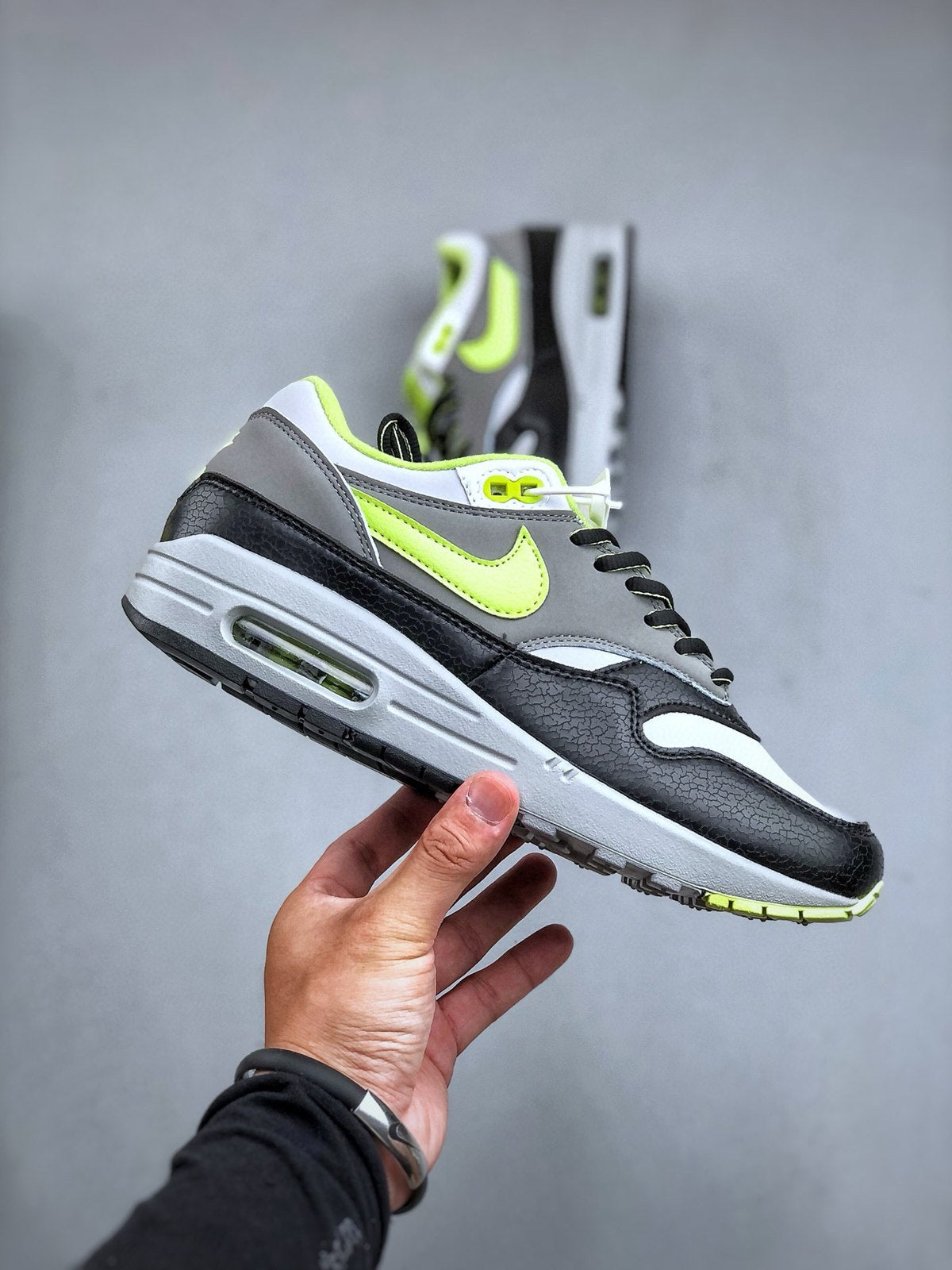 Nike Air Max 1 'Gris Vert Fluo Noir'