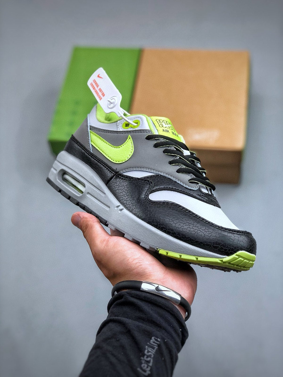 Nike Air Max 1 'Gris Vert Fluo Noir' — vue 2