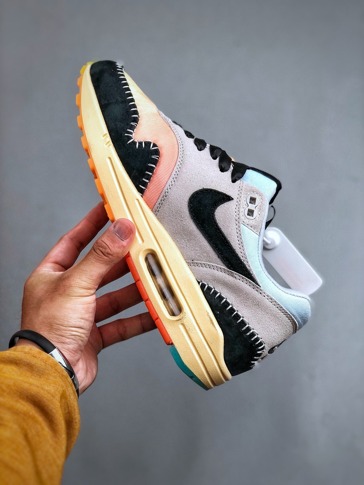 Nike Air Max 1 'Noir Beige Multicolore' — vue 3
