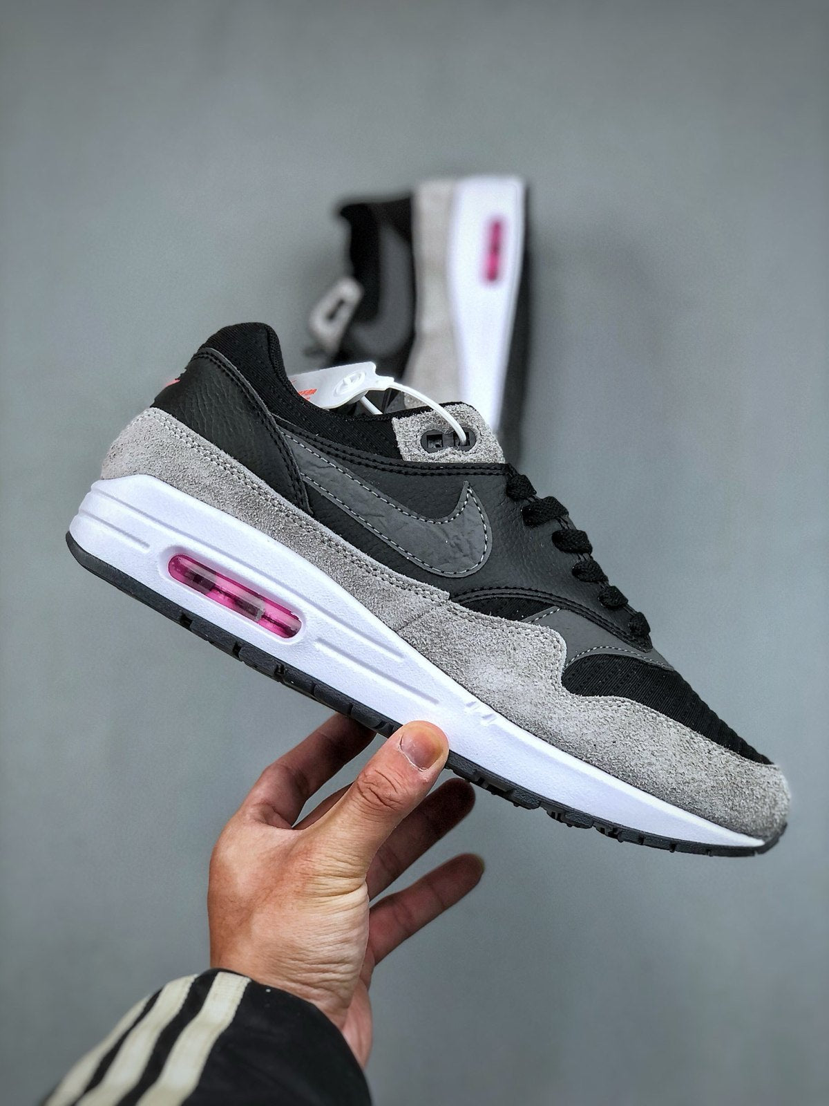 Nike Air Max 1 'Gris Noir Rose'