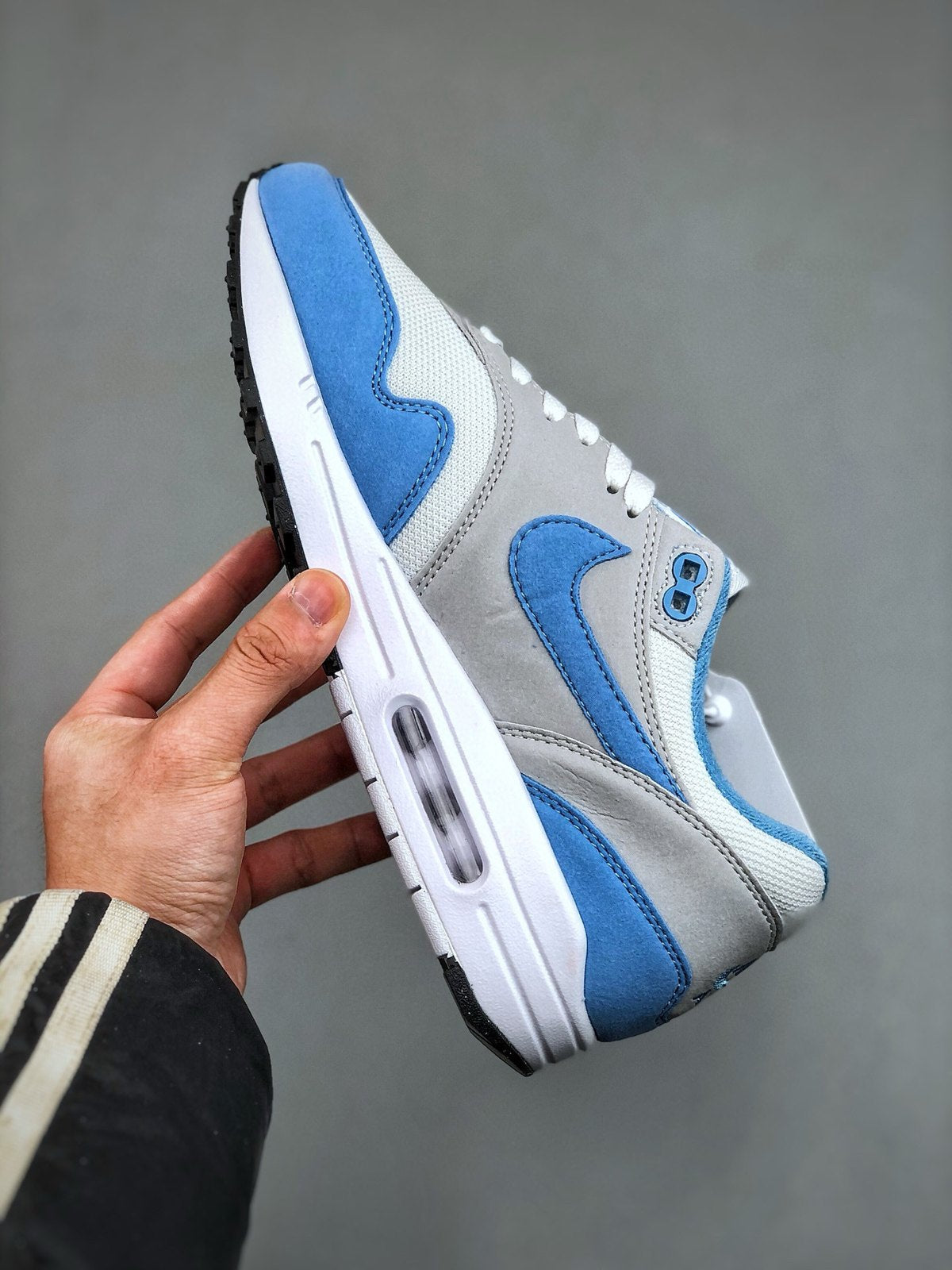 Nike Air Max 1 'Blanc Bleu University' — vue 2