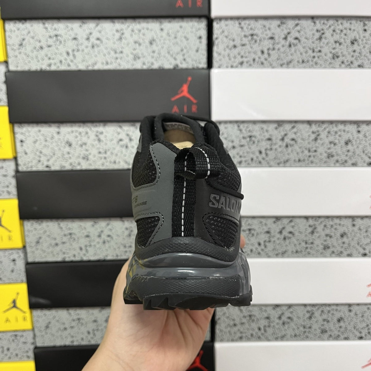 Sneakers XT-6 'Triple Black Phantom' — vue 3