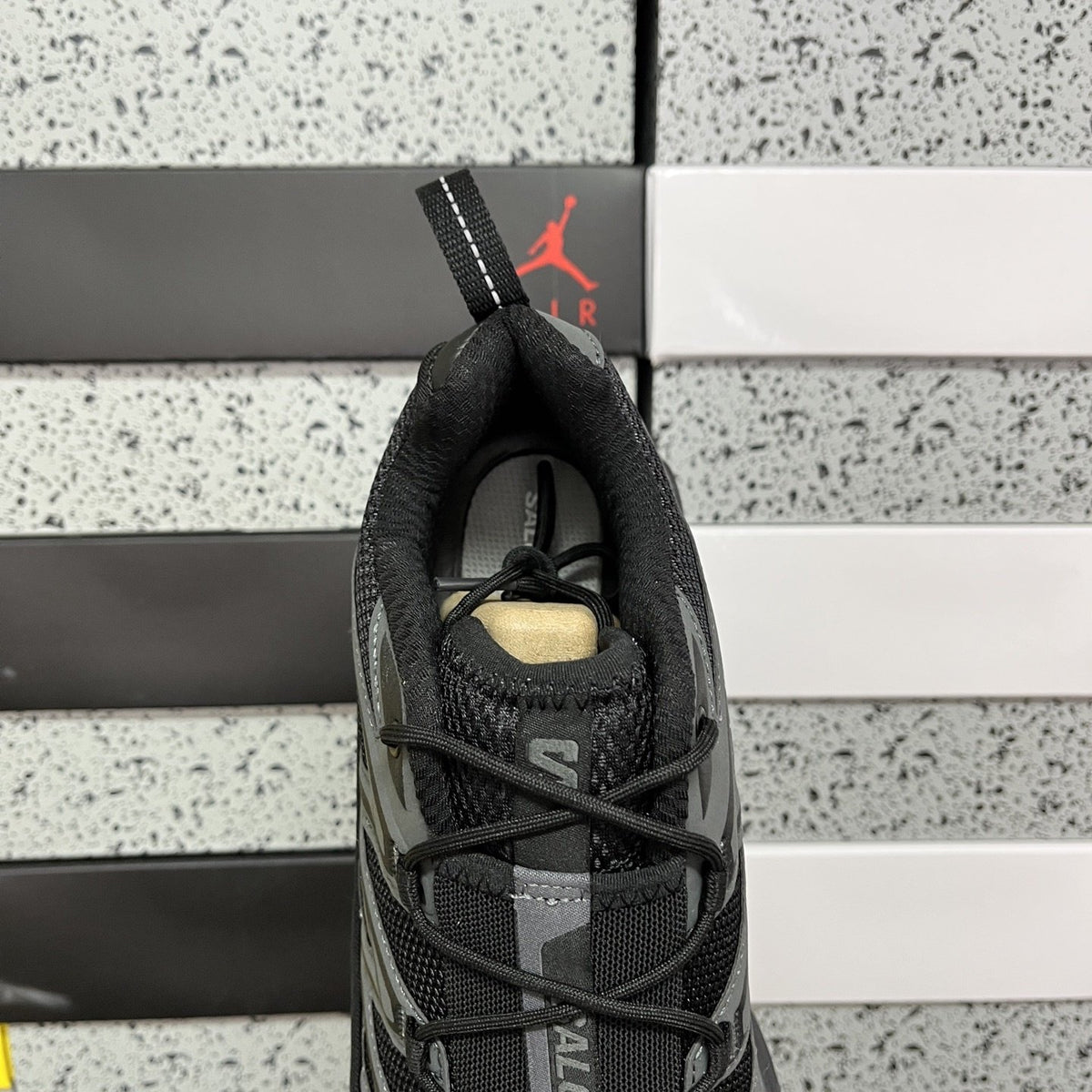 Sneakers XT-6 'Triple Black Phantom' — vue 4