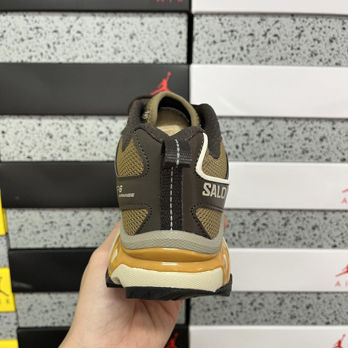 Sneakers XT-6 'Khaki Gold' — vue 3