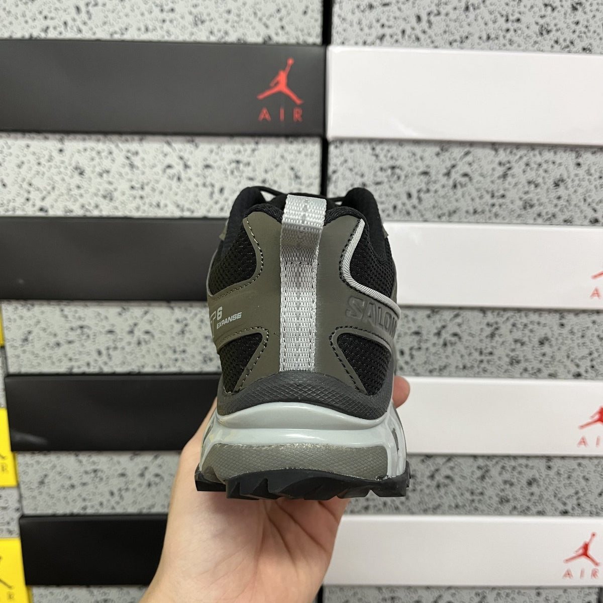 Sneakers XT-6 'Black Grey Peat' — vue 3