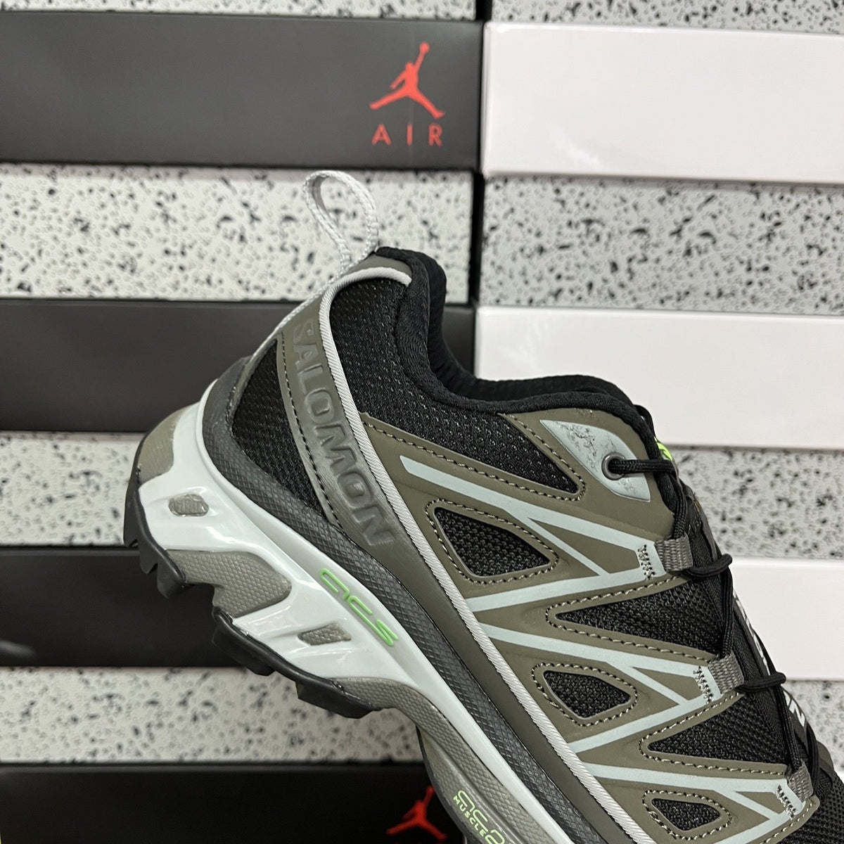 Sneakers XT-6 'Black Grey Peat' — vue 5