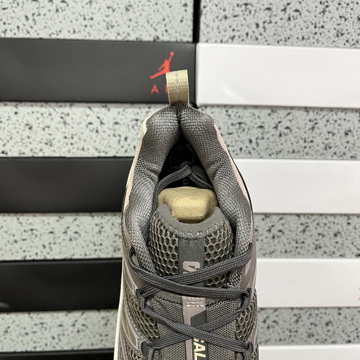 Sneakers XT-6 'Light Brown Taupe' — vue 4