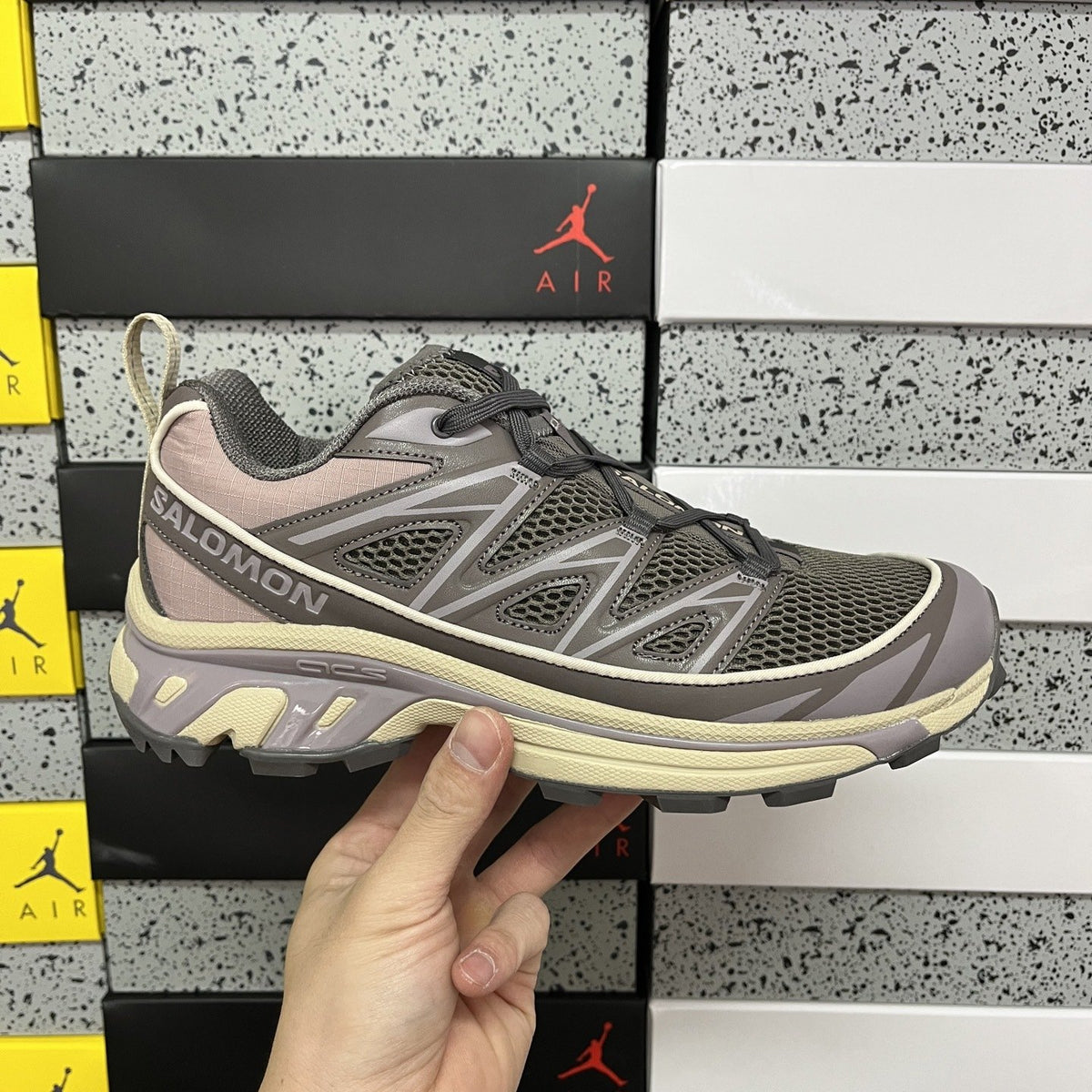 Sneakers XT-6 'Light Brown Taupe' — vue 9